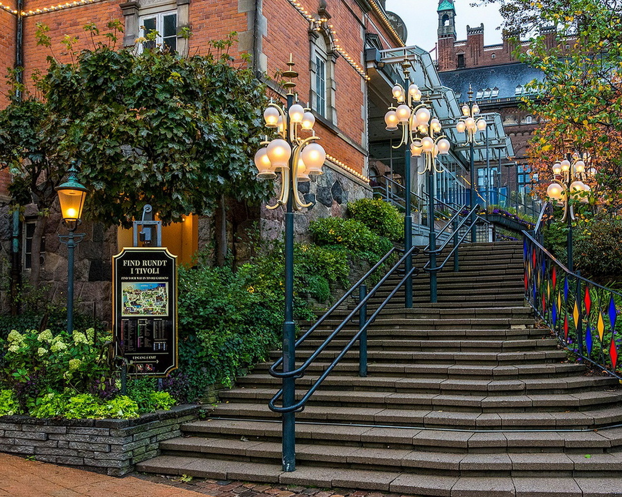 Красивые лестницы в Москве на улице фото