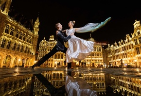 La Grande Place, Brussel, Dancing in the Streets, Robert and Jenna McShinsky