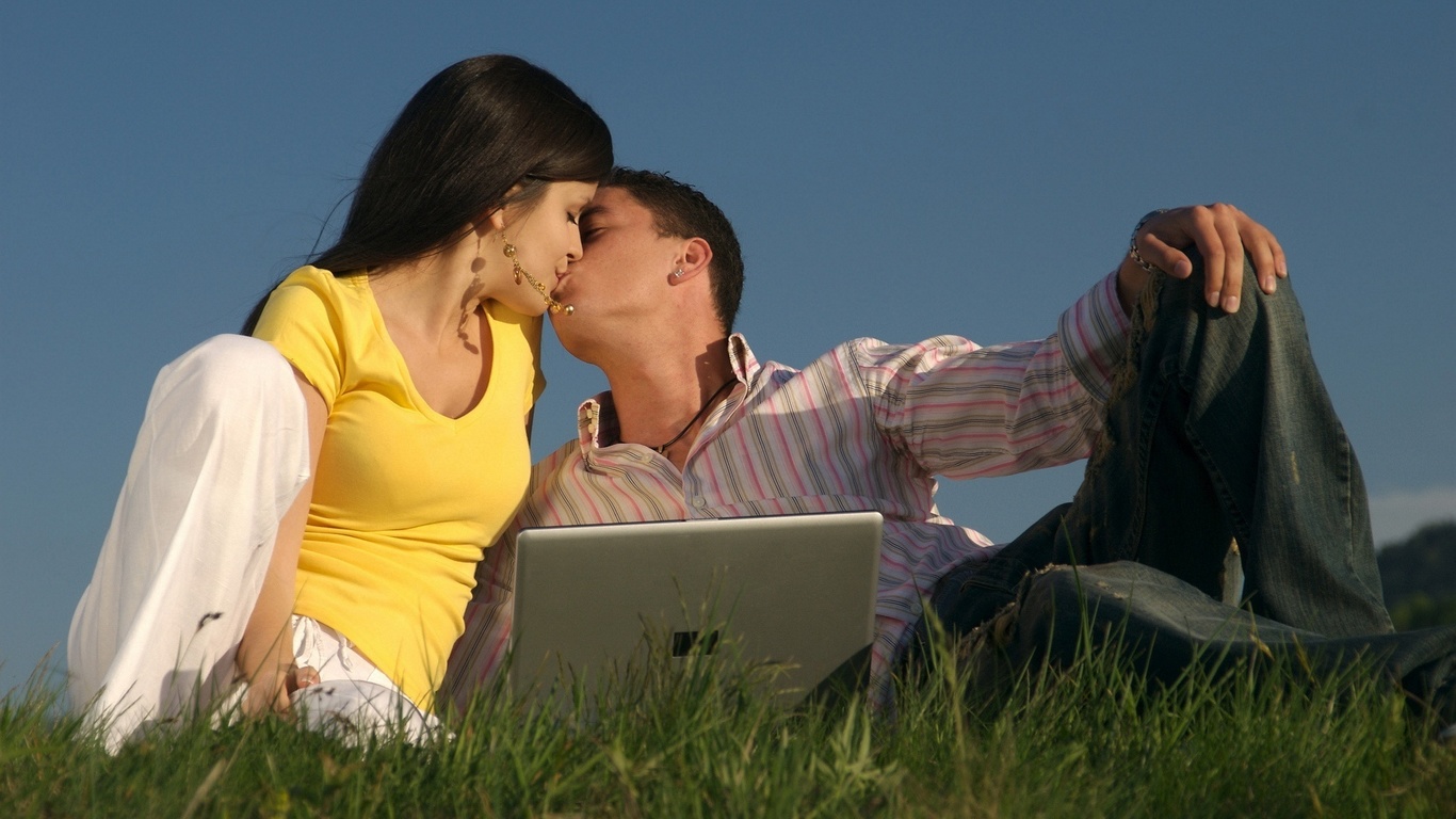 Kiss wallpapers, nature, two, laptop, love, photo