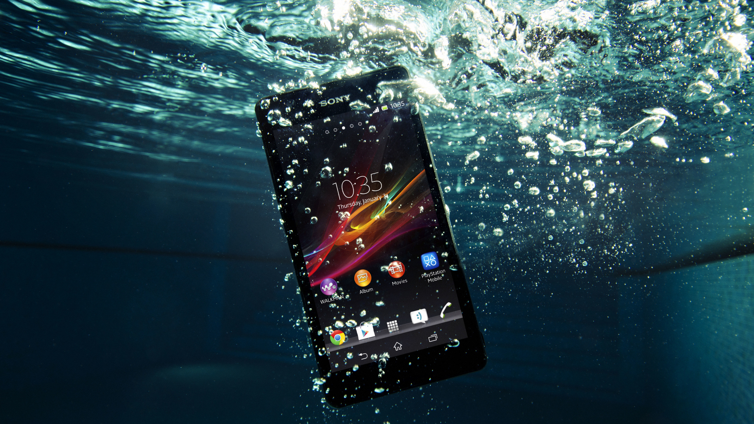 Крутой экран на телефон. Sony Xperia ZR. Сони иксперия Водонепроницаемый. Sony Водонепроницаемый смартфон. Смартфон в воде.