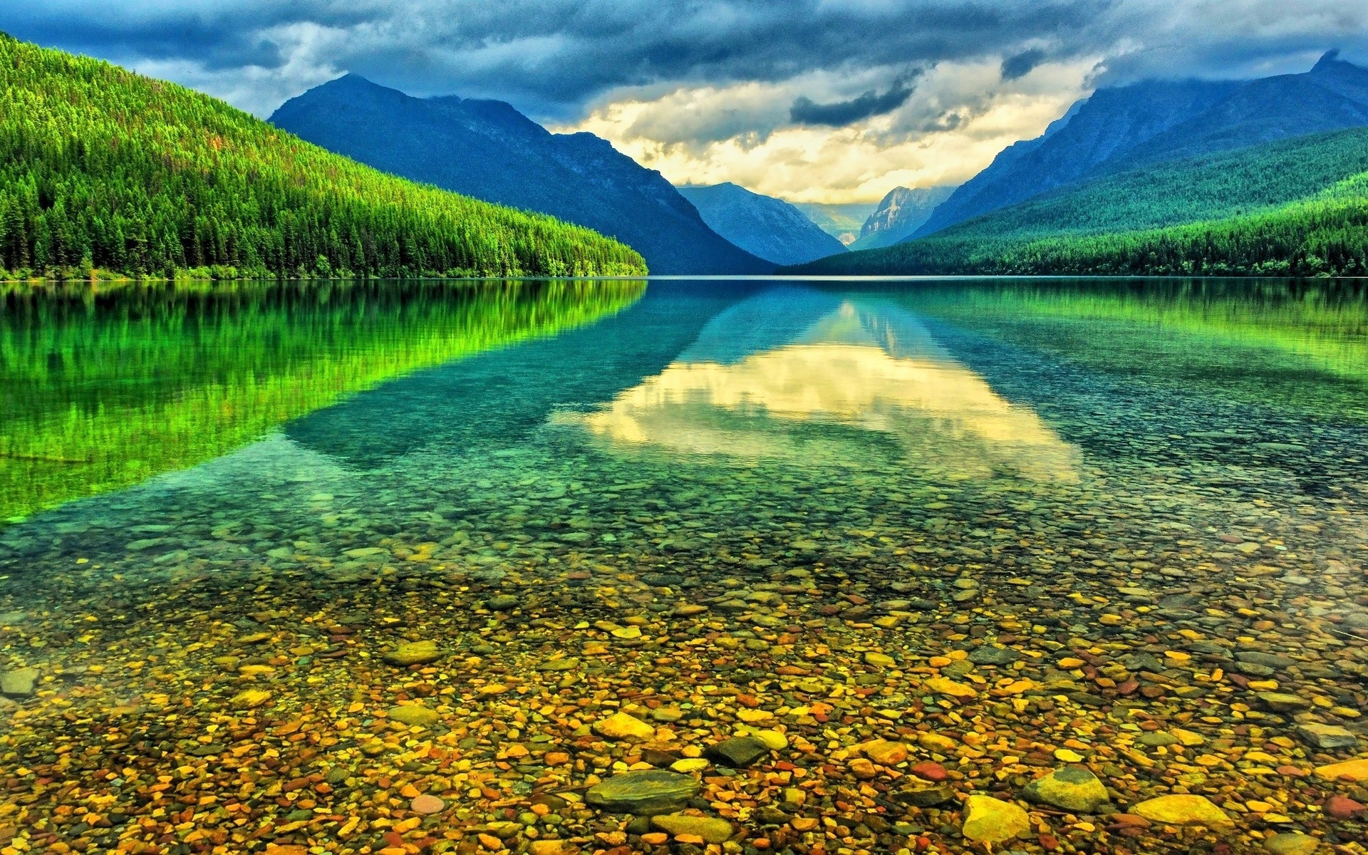 Долина вода. Пейзаж зеленый с водой. Водная Долина. Зеленые горы, вода. Зеленая Долина вода.