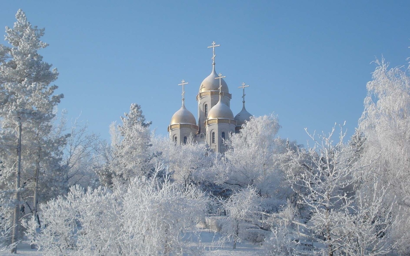 С крещением православные. Храм Рождества Христова зима. Храм зимой. Храм на фоне зимы. Рождество Церковь.