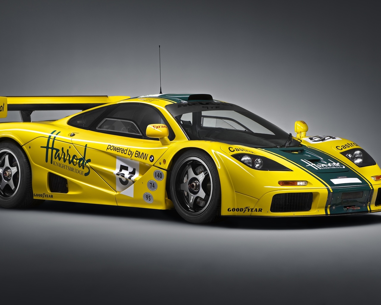 10 желтых машин. Макларен ф1 GTR. MCLAREN f1 GTR. Макларен ф1 ГТР. MCLAREN p1 GTR 2015.