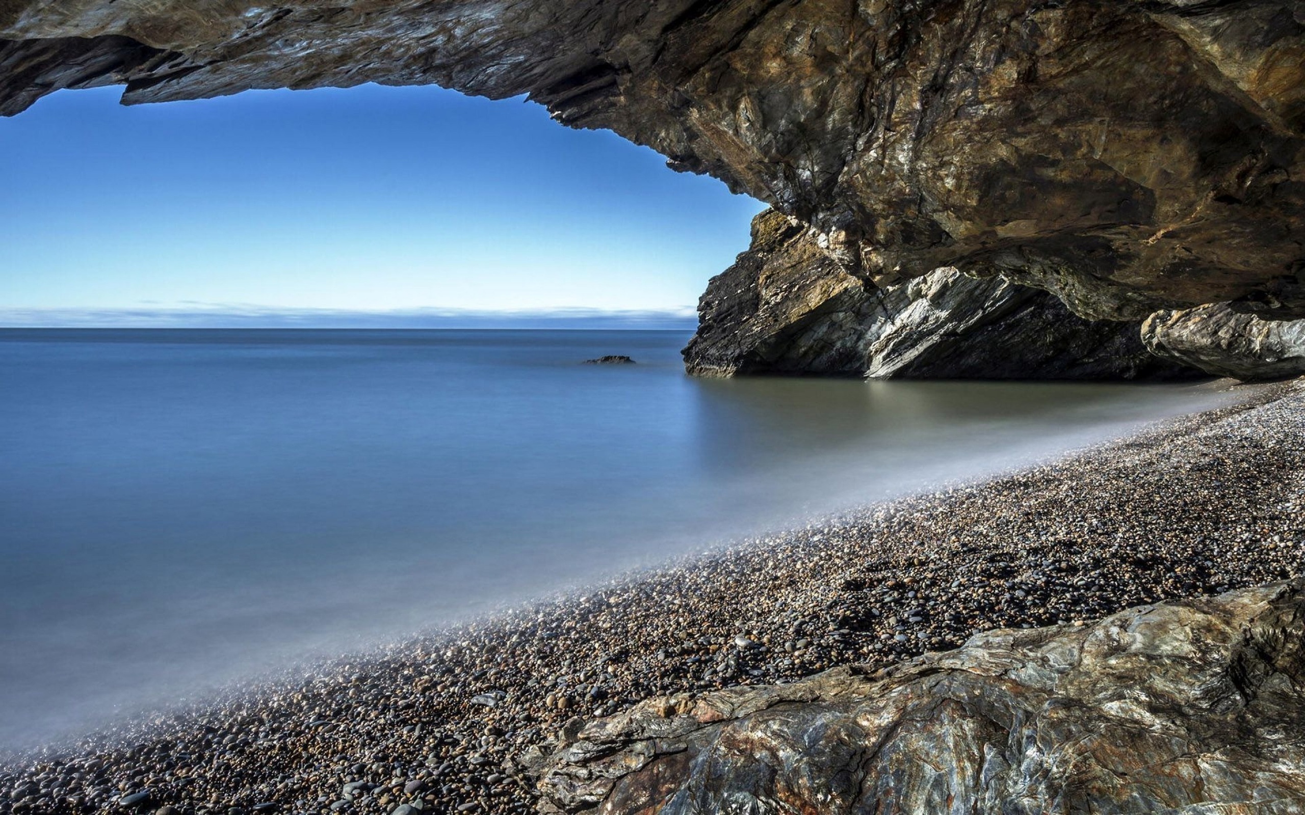 Black cliffs. Скала дива Крым. Скалистый пляж. Море скалы. Скалистое побережье.