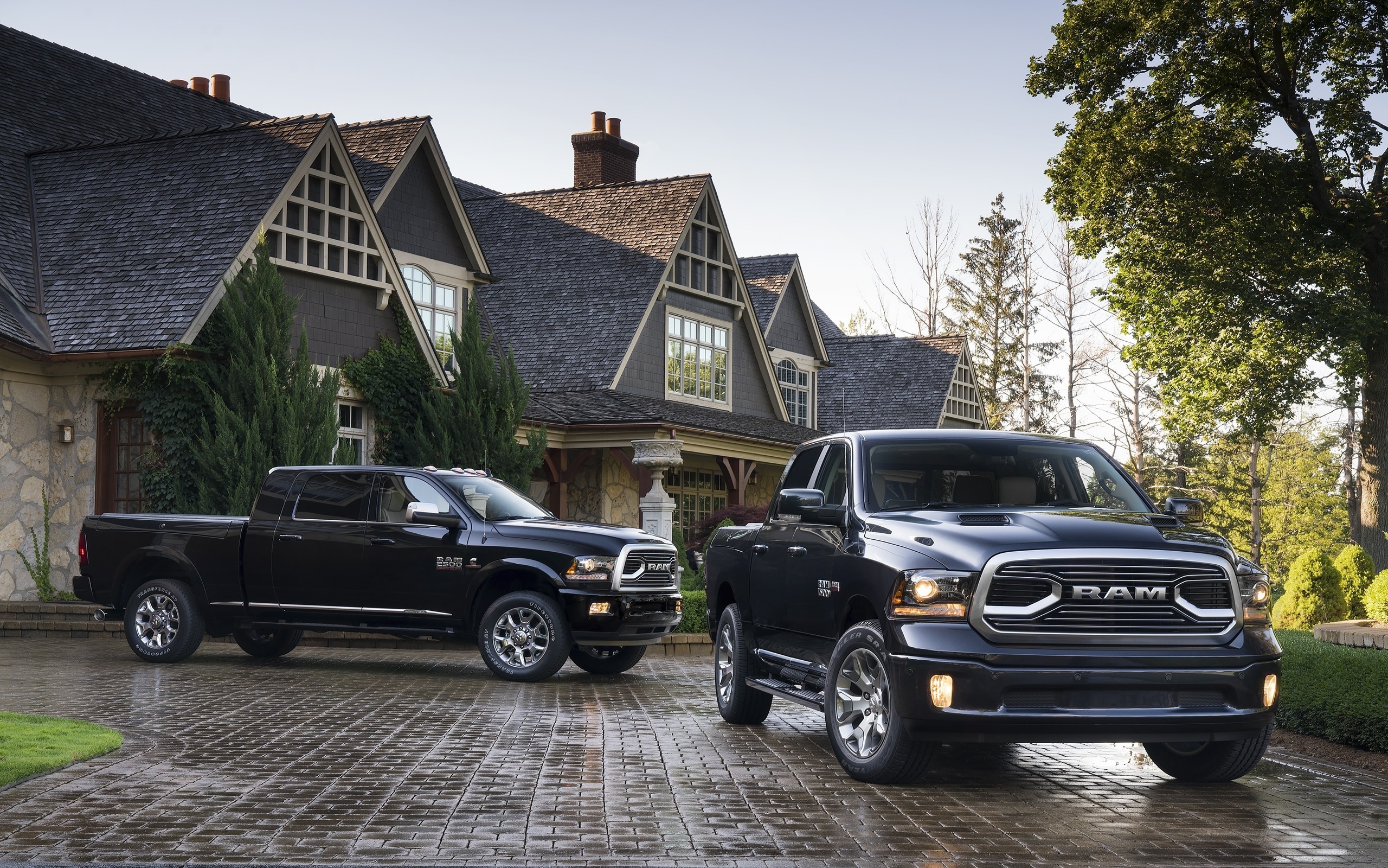 Ram дома. Dodge Ram 2500 Limited. Додж рам 1500. Dodge Ram Trucks Black 2500. Dodge Ram 2018.