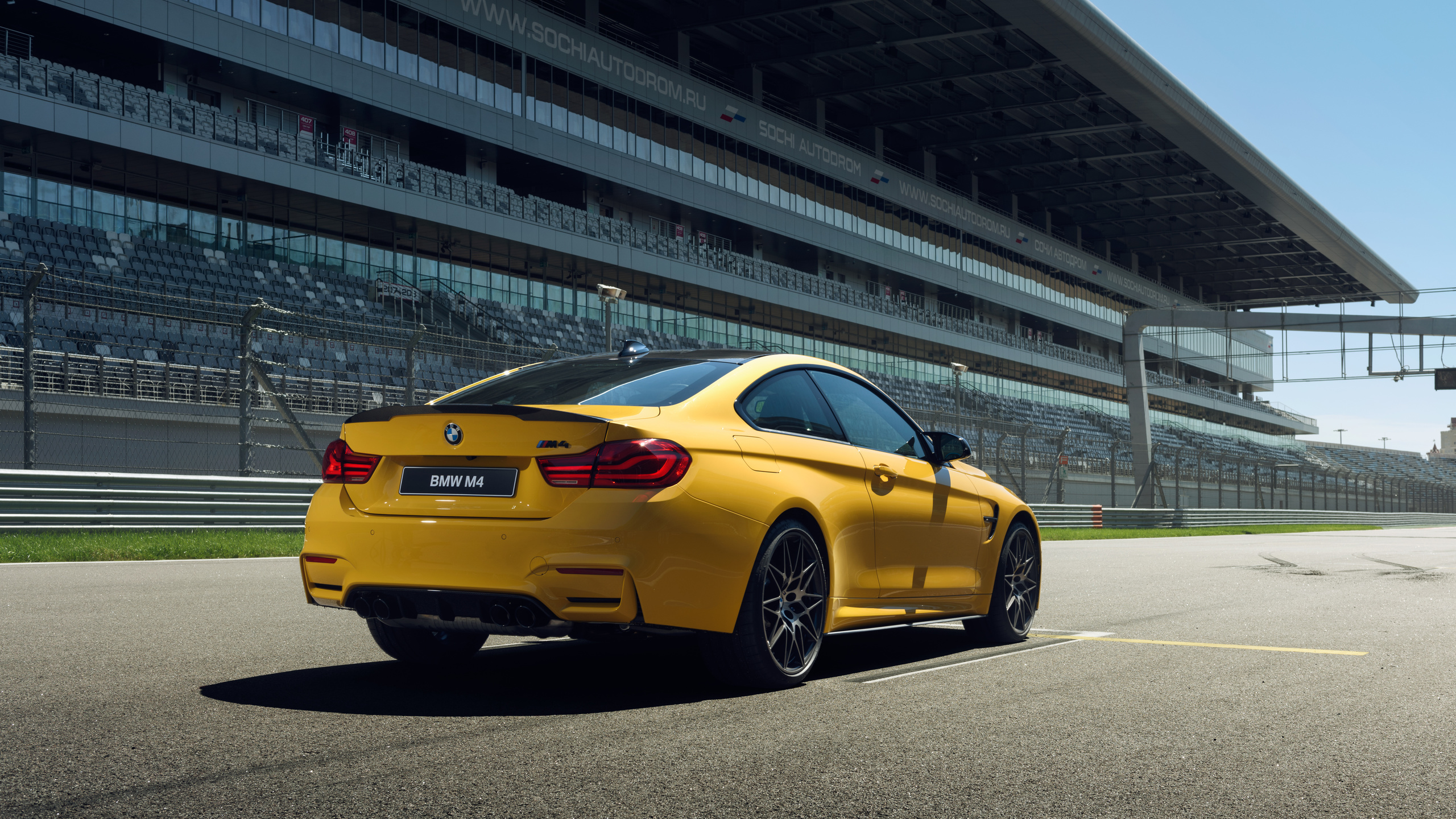 Bmw m4. BMW m4 Competition Coupe. BMW m4 Competition Coupe m. BMW m4 Competition желтая. BMW m4 Competition зад.