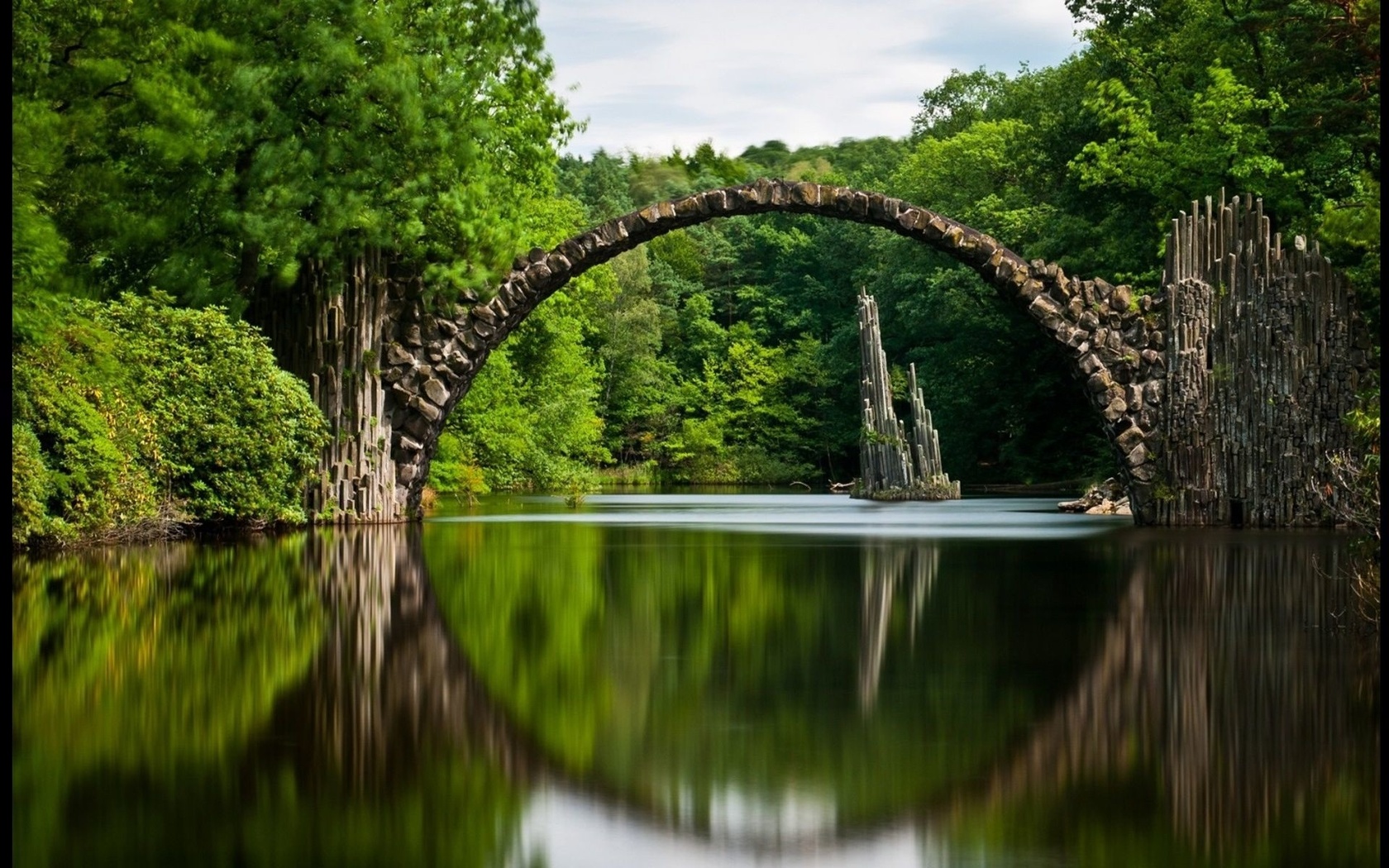 Разная природа. Rakotz Bridge - Germany.. Красивые места. Красивые мосты. Арочный мост.