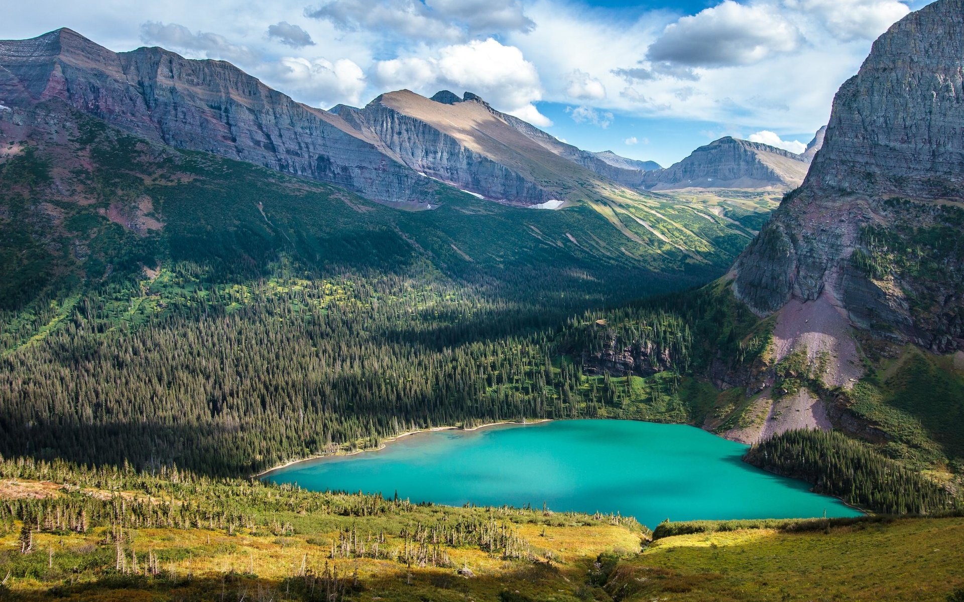 Озеро св Марии в национальном парке Глейшер Монтана