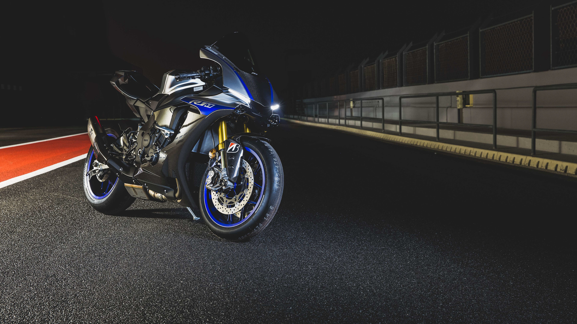 Yamaha r1 обои