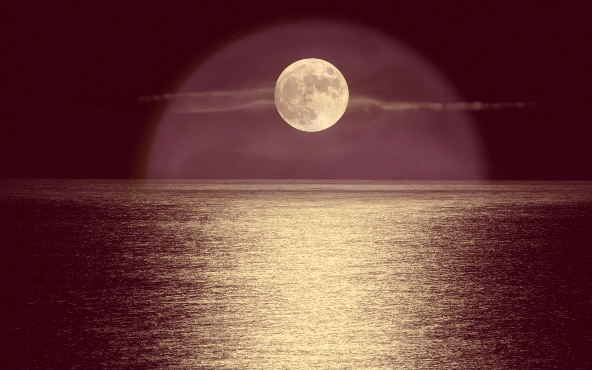 Луна над морем