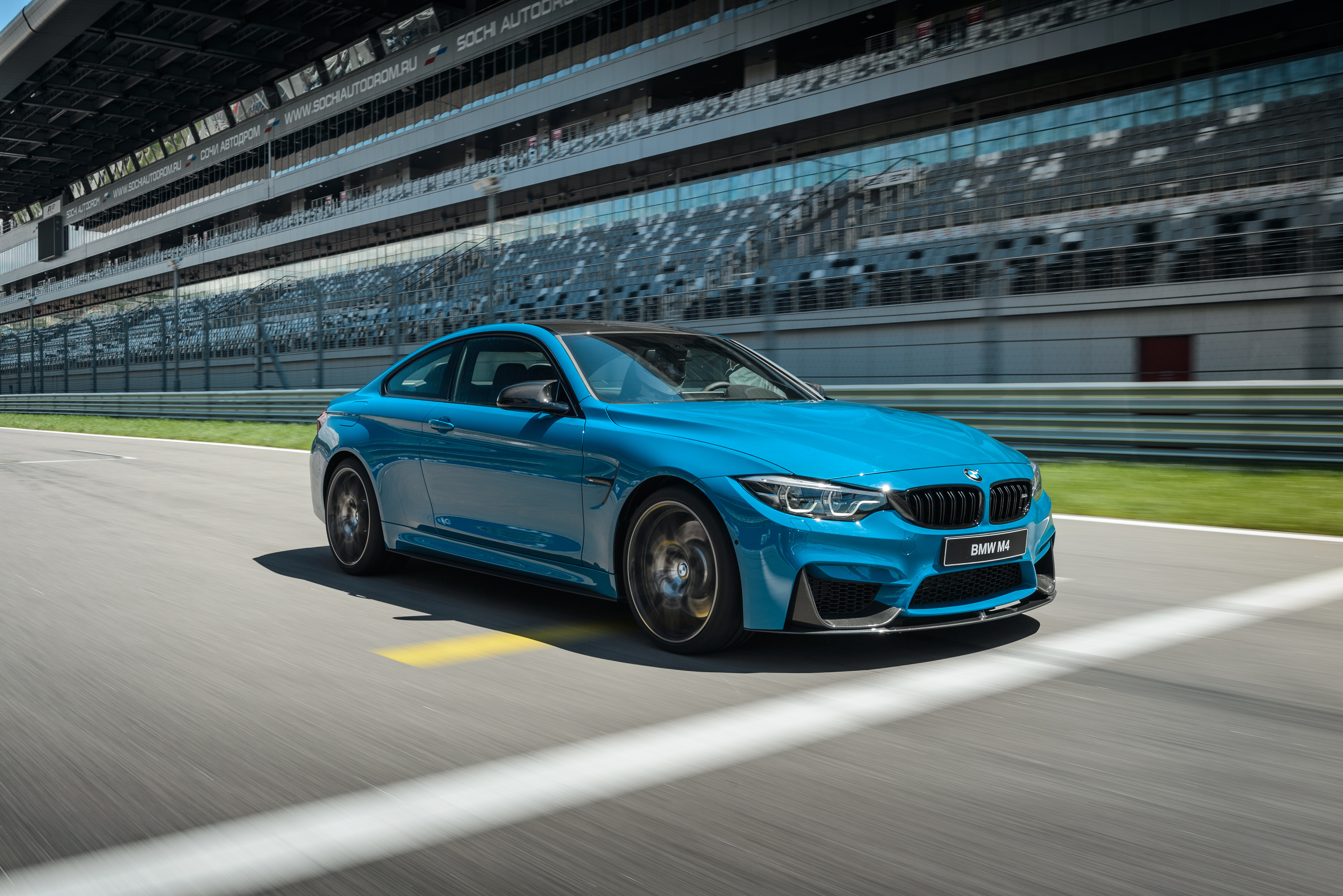 Обои bmw m4 на айфон