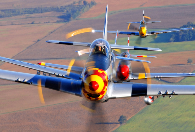 , P-51 mustangs, 