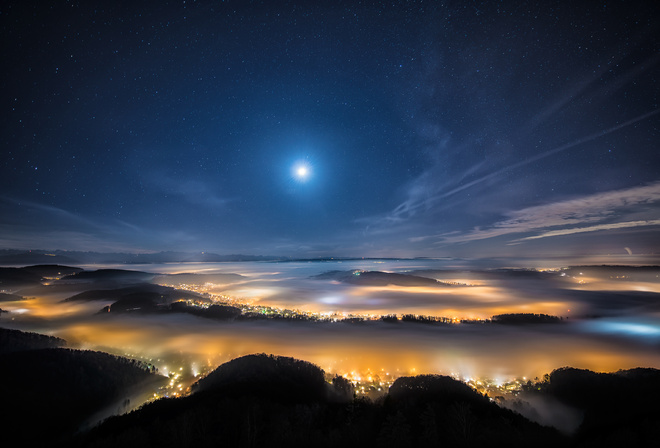 uetliberg, Swiss mountain plateau near Zurich, night