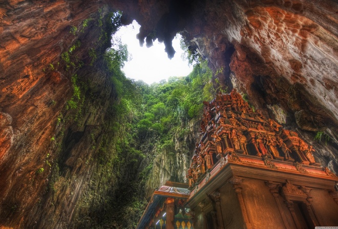 Temple In The Caves, Malaysia