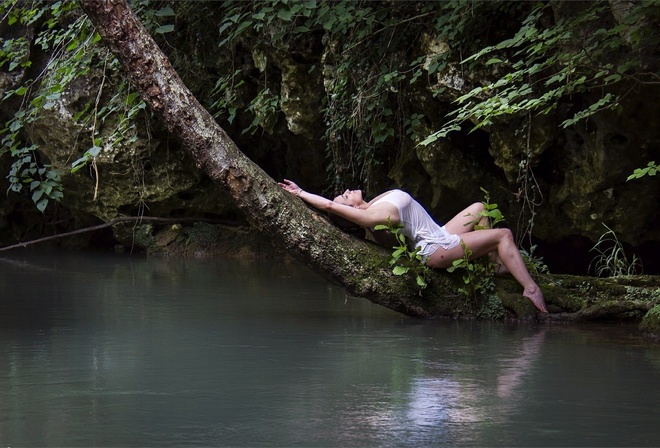 girl, resting, tree, river