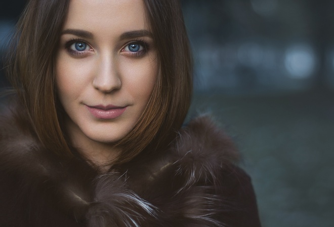 Lorenza, women, face, portrait, fur, blue eyes, depth of field, Victor Kalman, smiling