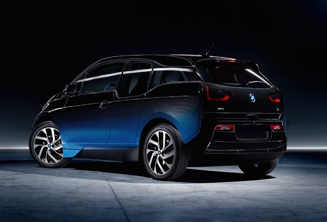 Garage, Italia, BMW, i3, CrossFade