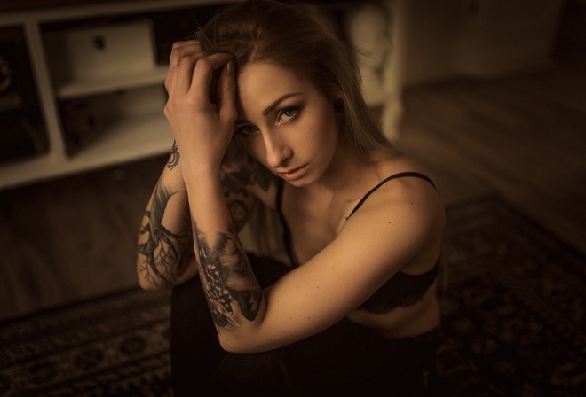 women, blonde, tattoo, black bras, sitting, portrait, hands on head, depth of field