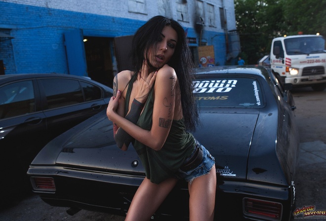 Keri Devilish, women, tanned, jean shorts, car, women outdoors, tattoo, arms crossed