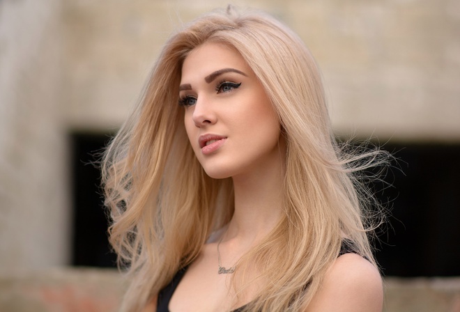 Olia Gedz, women, blonde, face, portrait, eyeliner, depth of field, looking away