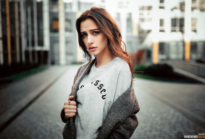 women, portrait, T-shirt, sweater, depth of field, women outdoors