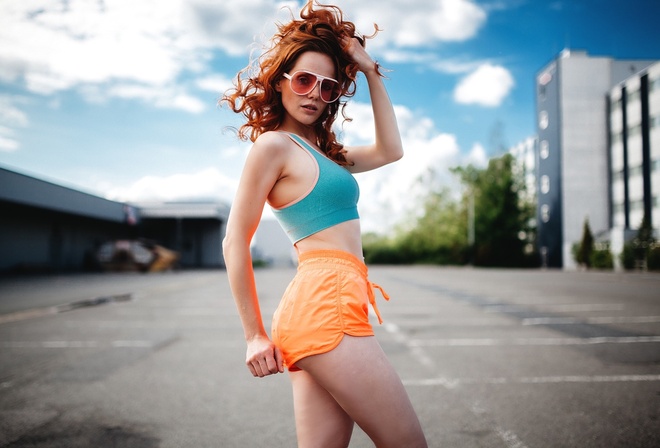 women, Sebastian Heberlein, portrait, sunglasses, sportswear, shorts, sports bra, women outdoors, depth of field