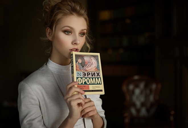 Alisa Tarasenko, women, blonde, Sergey Fat, books, portrait