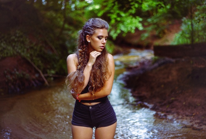 women, portrait, brunette, women outdoors, river, jean shorts, depth of field