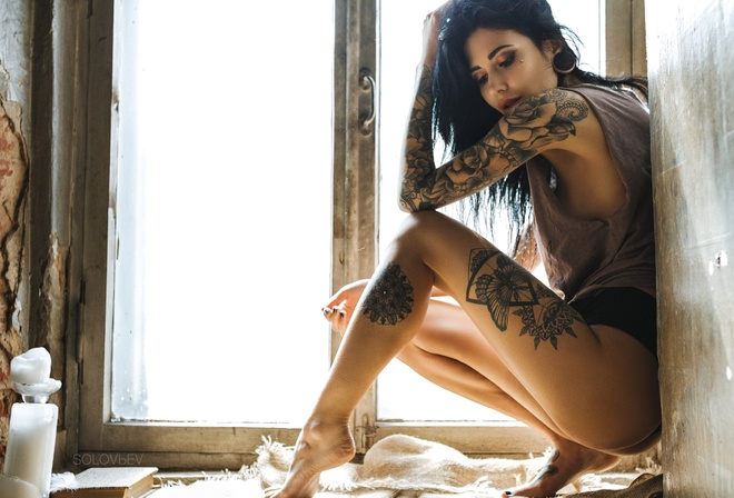 women, brunette, ass, T-shirt, squatting, panties, no bra, tattoo