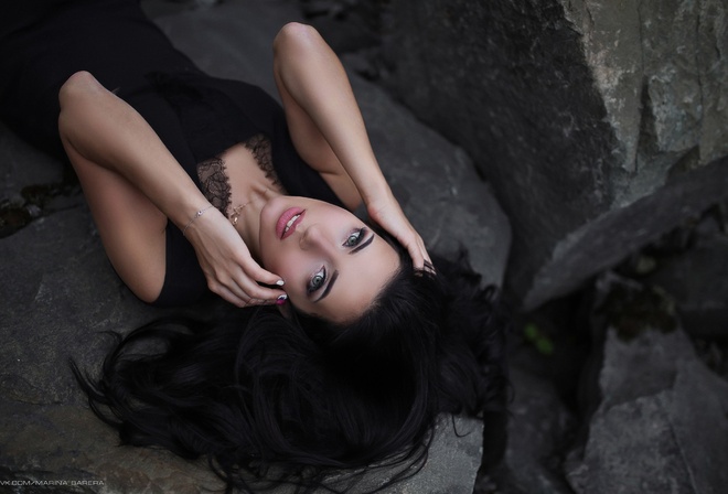 women, black dress, face, rocks, portrait