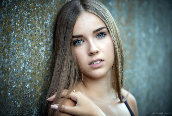 women, blonde, face, portrait, blue eyes, wall