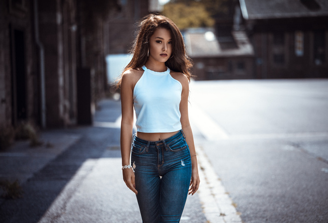 women, depth of field, portrait, the gap, women outdoors, jeans, tanned