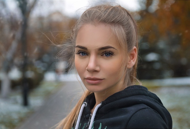 women, portrait, depth of field, blonde, blue eyes, sweater, face