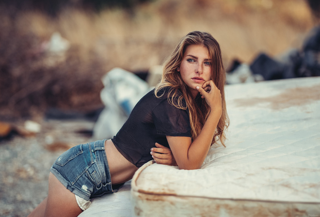 women, blonde, jean shorts, tanned, depth of field, women outdoors, portrait