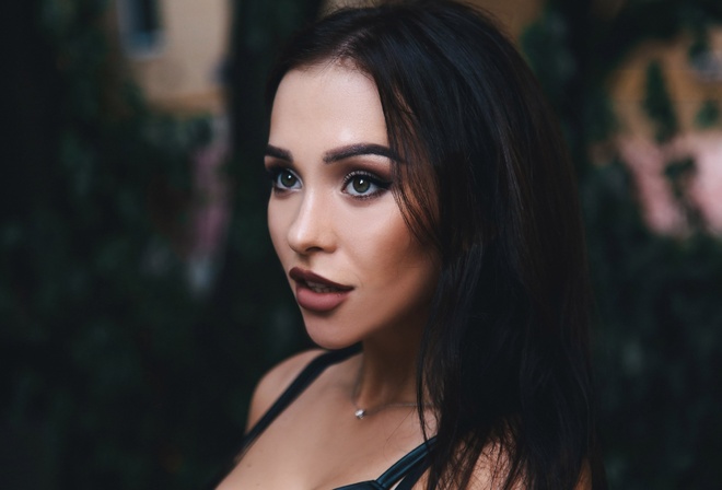 women, face, portrait, necklace, depth of field, looking away