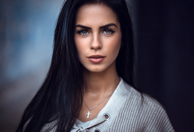 Marlen Valderrama Alvarez, women, portrait, face, necklace