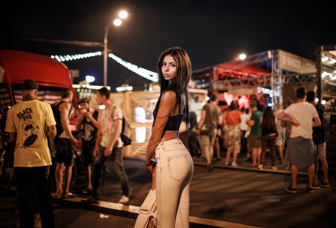 women, tanned, portrait, women outdoors, jeans, depth of field