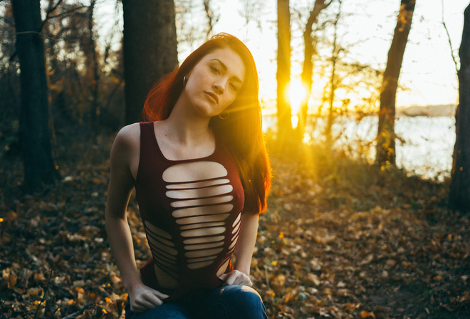 women, portrait, sunset, trees, boobs, torn jeans, sitting, leaves, women outdoors, depth of field, nipple through clothing
