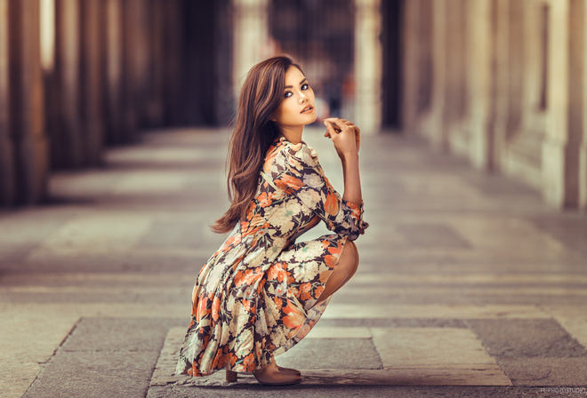 women, squatting, dress, depth of field, high heels, portrait