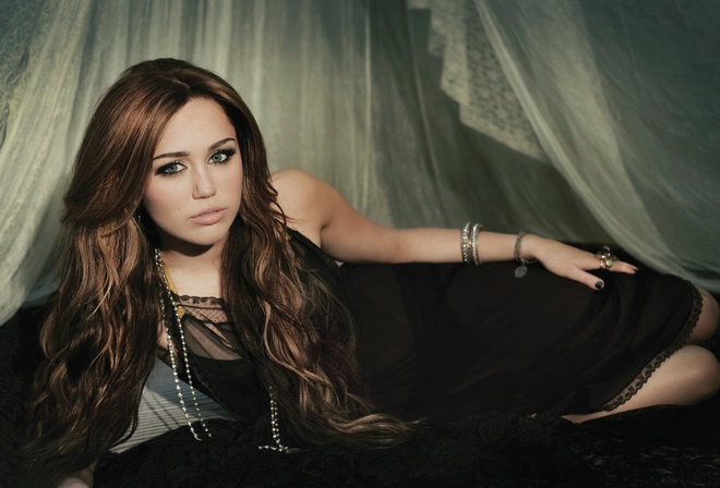 , , miley cyrus brune, , , 