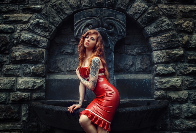 model, fountain, tattoo, redhead, girl, red dress, latex, red, Julia Wendt, style, pose
