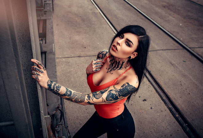 women, portrait, tattoo, red lipstick, piercing, jeans, black hair