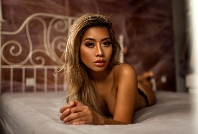 women, Miro Hofmann, tanned, in bed, tattoo, black panties, lying on front, boobs, topless