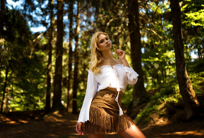 women, tanned, blonde, Miro Hofmann, women outdoors, trees, skirt, portrait, red nails, bare shoulders