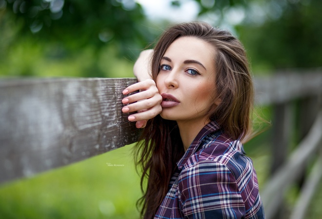 women, portrait, blue eyes, pink nails, Maksim Romanov, plaid shirt, women outdoors