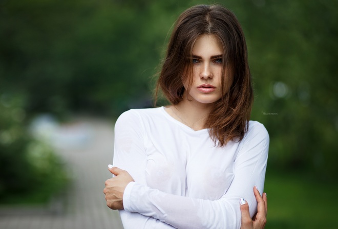 women, Maksim Romanov, portrait, arms crossed, women outdoors