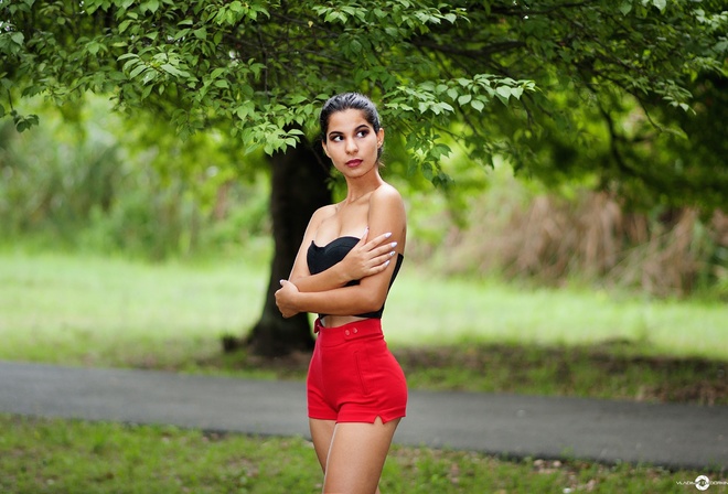 women, portrait, trees, brunette, arms crossed, women outdoors, looking away, grass