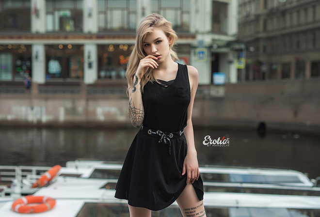 women, blonde, portrait, tattoo, black dress, river, finger on lips, brunette, women outdoors