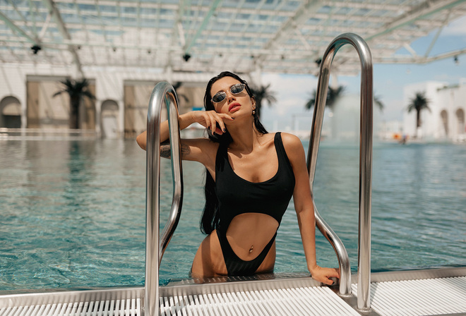 women, swimwear, swimming pool, brunette, sunglasses, belly, pierced navel, tattoo, long hair, black nails, black hair