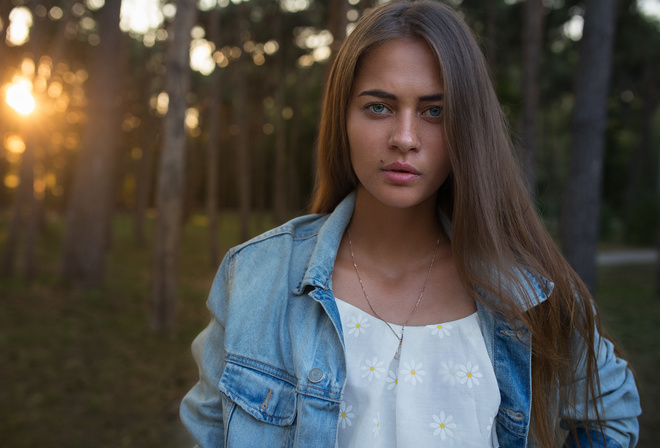 women, Dmitry Sn, portrait, denim, trees, blue eyes, sunset